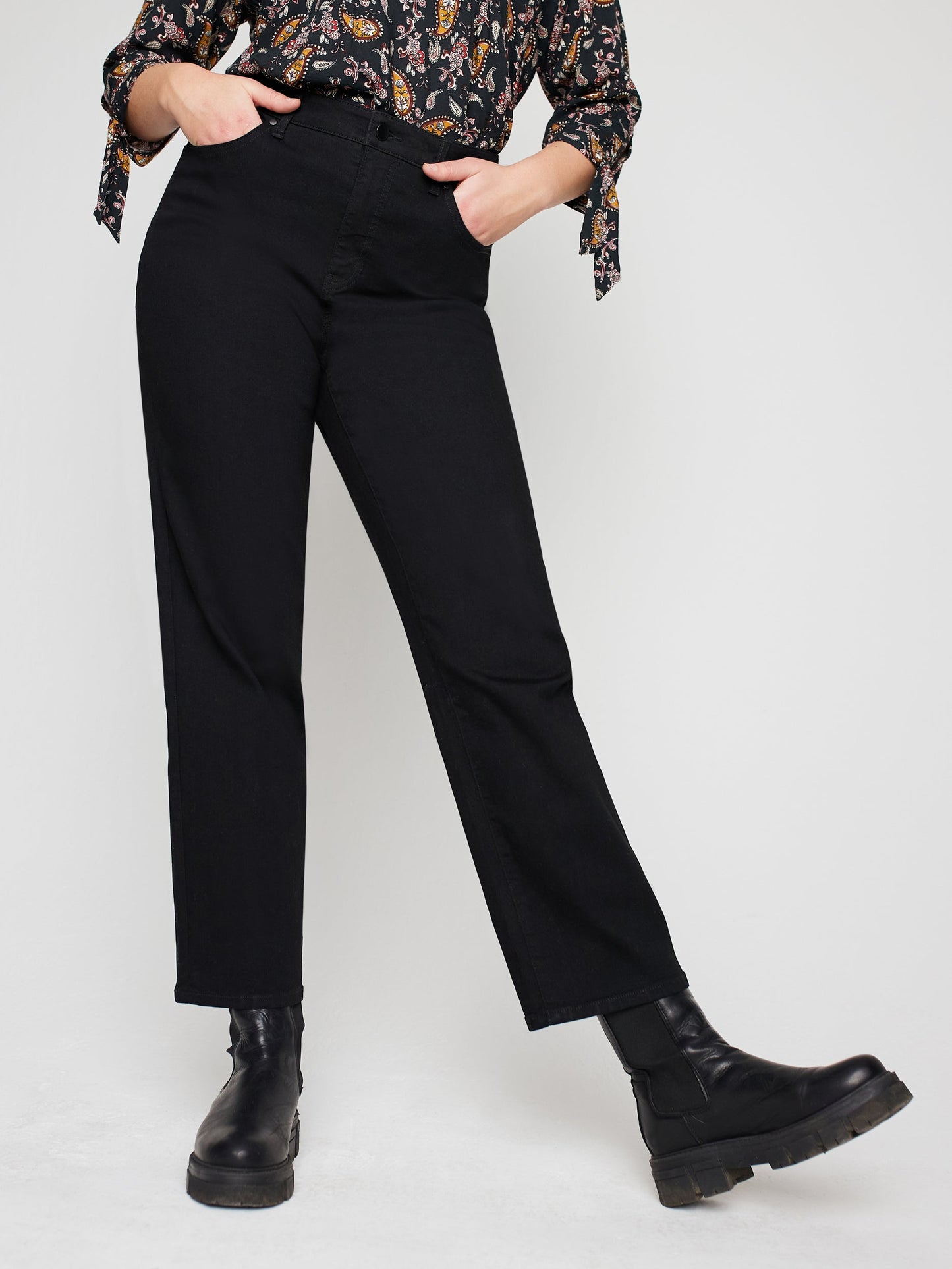 Westport Signature Black Straight Leg Jeans